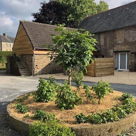 Gite De L'Hotel Castel Couvains  외부 사진