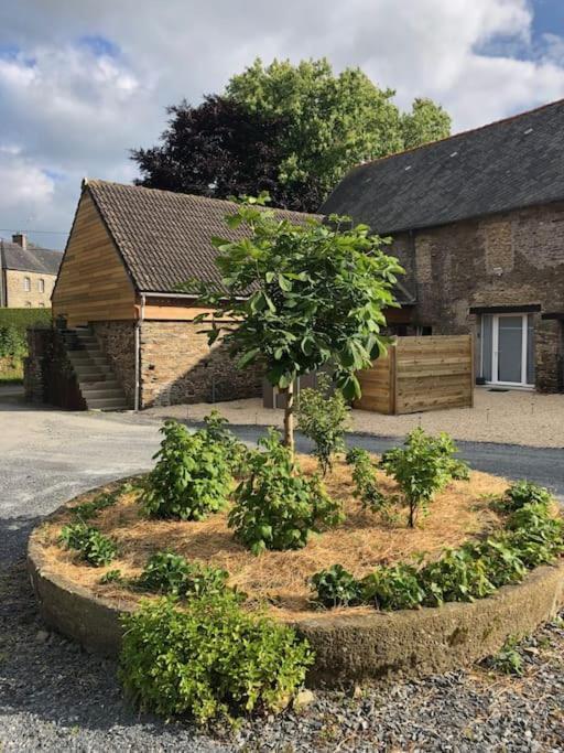 Gite De L'Hotel Castel Couvains  외부 사진